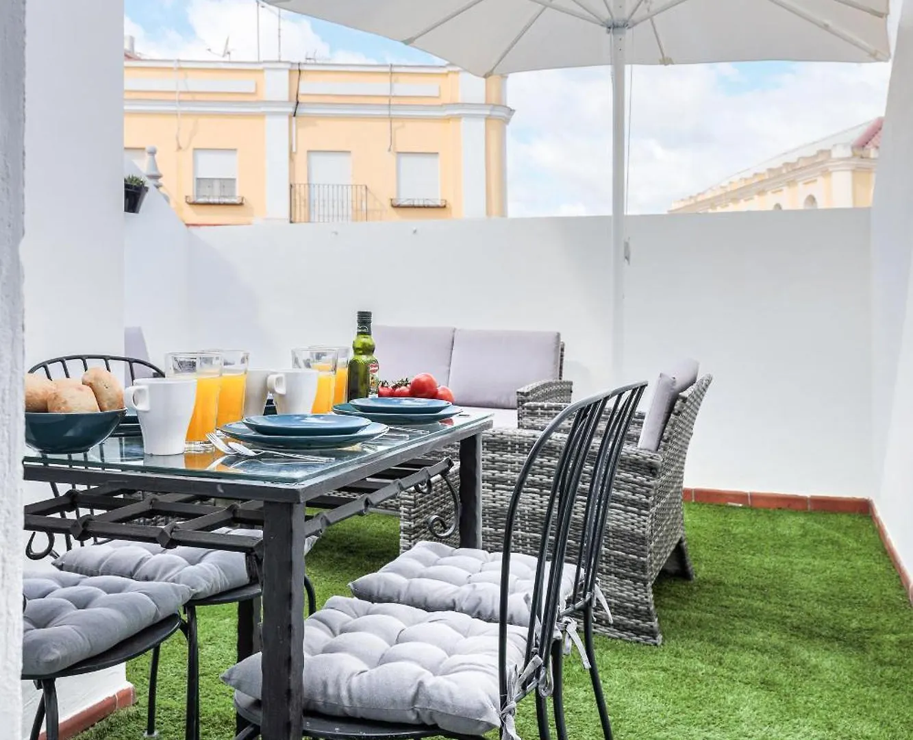 Bonito Duplex Con Terraza Calle Feria Seville 0*,  Spain
