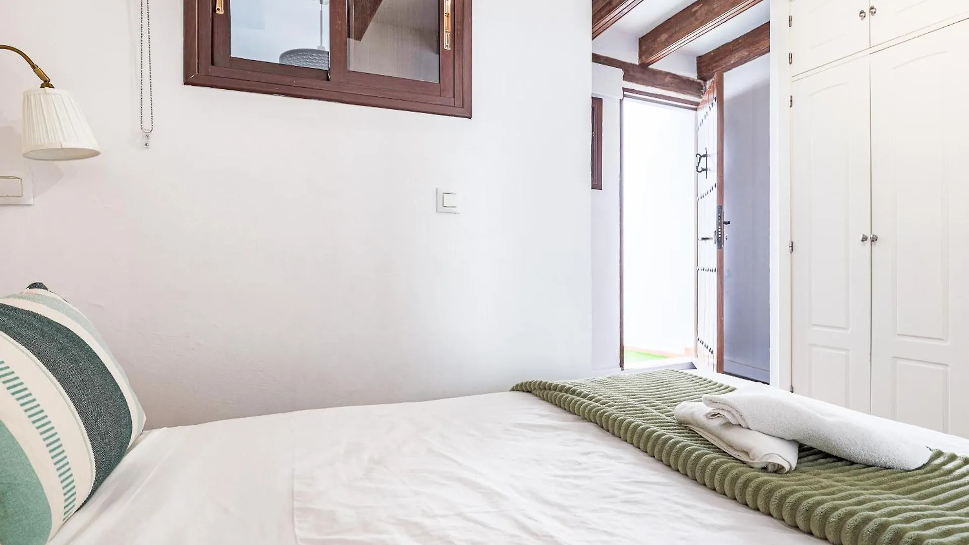 Bonito Duplex Con Terraza Calle Feria Seville Spain